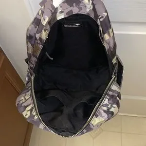 Steve Madden | Bags | Steve Madden Black Grey Silver Army  display picture 2